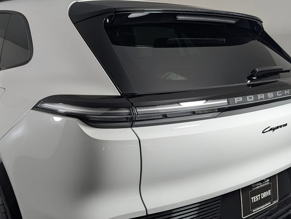 New 2026 Porsche Cayenne Electric AWD/4WD image 12