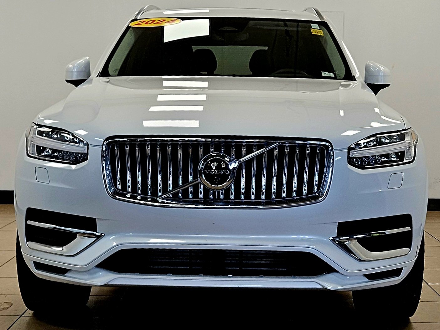 Used 2024 Volvo XC90 T8 Plus w/ Protection Package Premier image 6