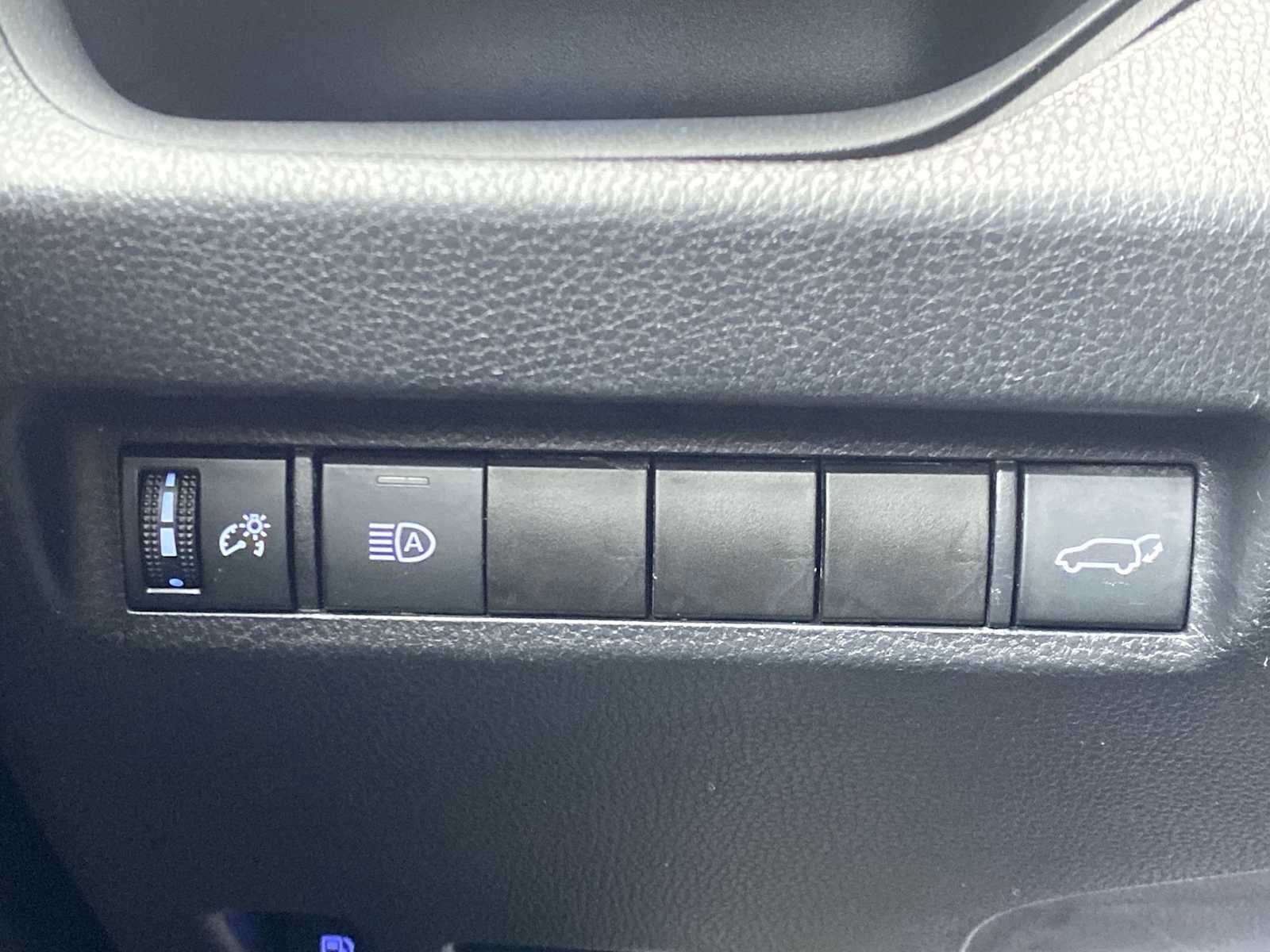 Used 2021 Toyota RAV4 XSE image 22