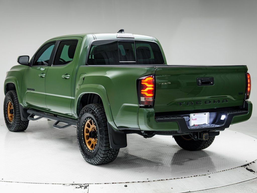 Used 2021 Toyota Tacoma TRD Sport image 3