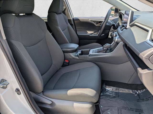 Used 2025 Toyota RAV4 LE AWD/4WD image 22