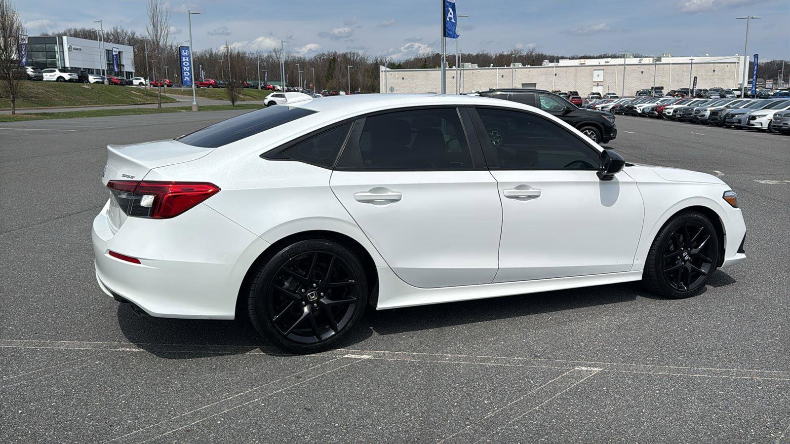 Used 2022 Honda Civic Sport image 4