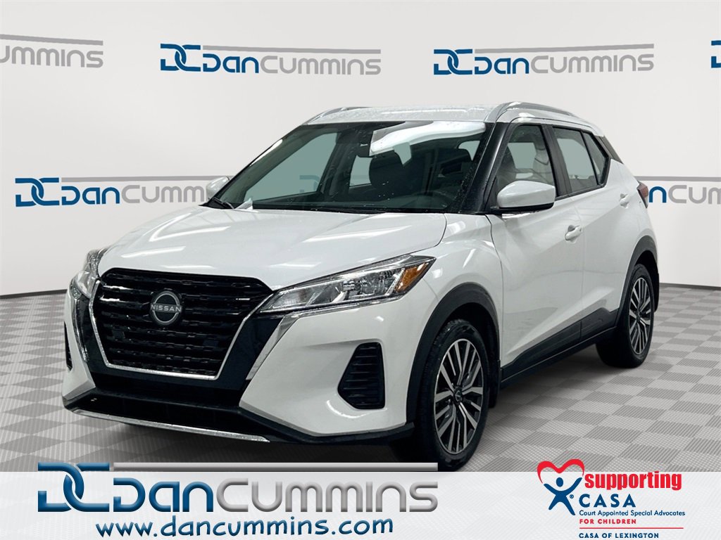Used 2023 Nissan Kicks SV image 1