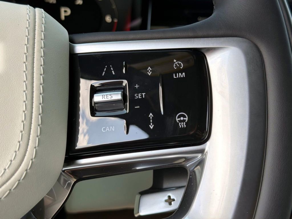 New 2026 Land Rover Range Rover SE image 29