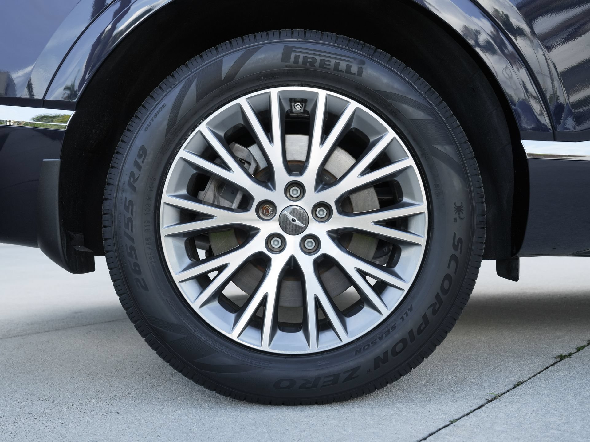 Used 2024 Genesis GV80 2.5T AWD/4WD image 29