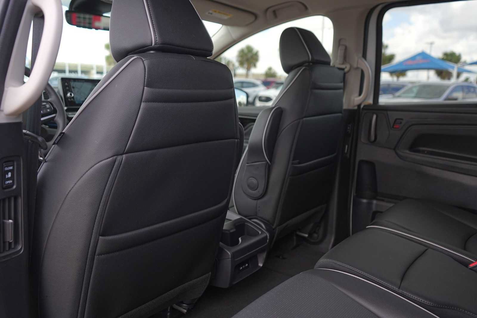 Used 2026 Honda Odyssey Elite image 13
