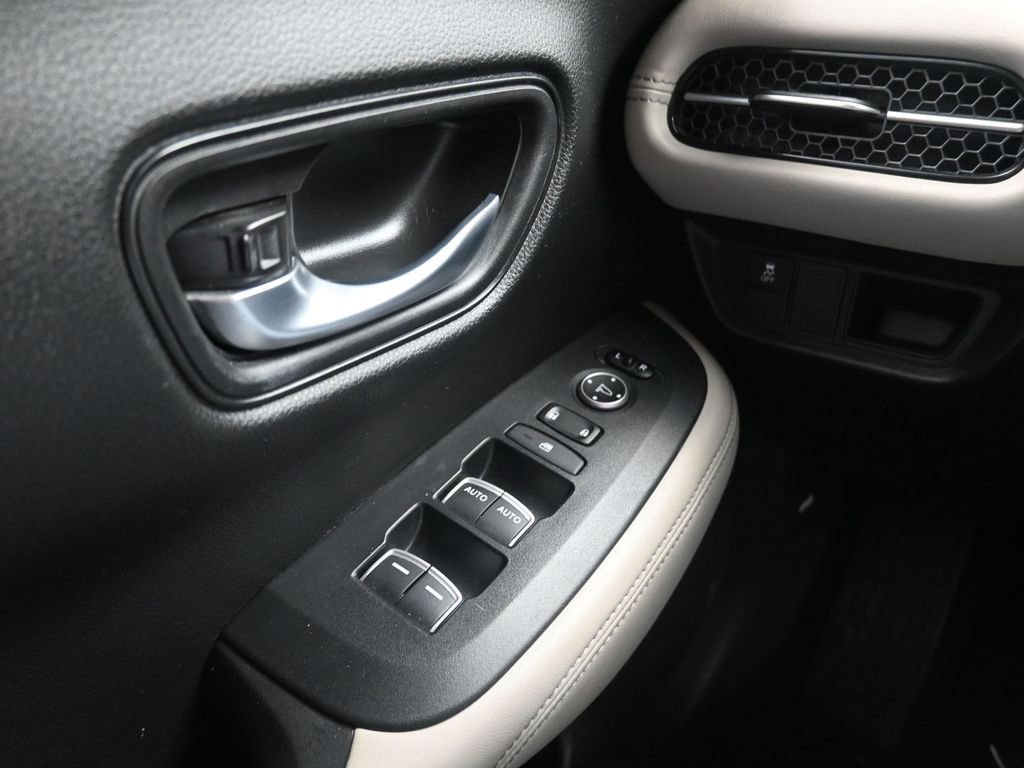 Used 2023 Honda HR-V EX-L image 10