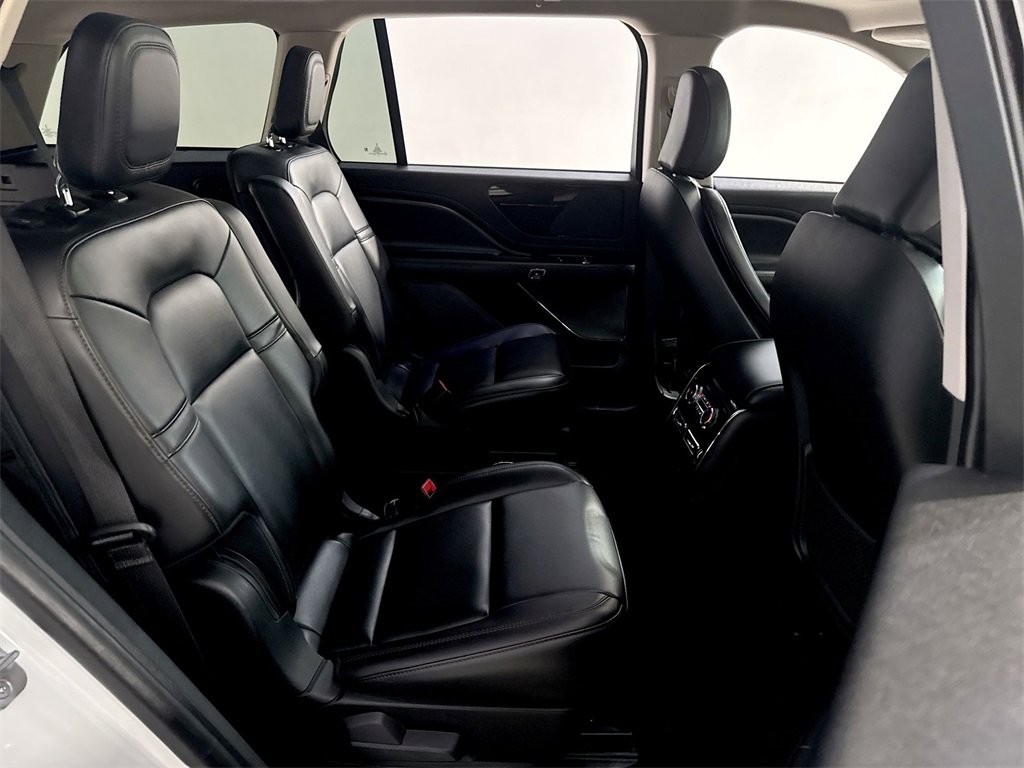 Used 2022 Lincoln Aviator AWD w/ Premium Package image 30