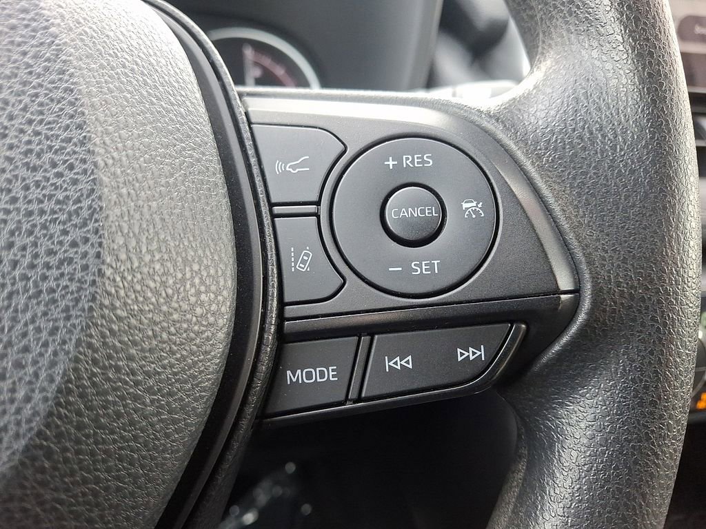 Used 2024 Toyota RAV4 XLE image 21