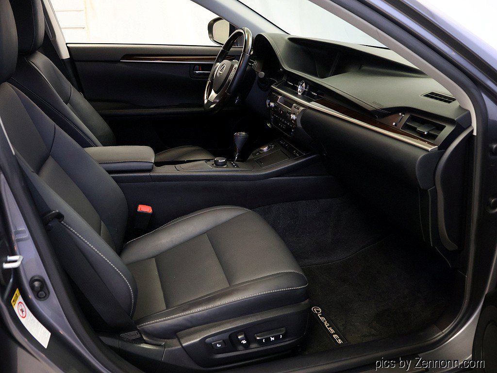 Used 2015 Lexus ES 350 w/ Premium Package FWD image 30