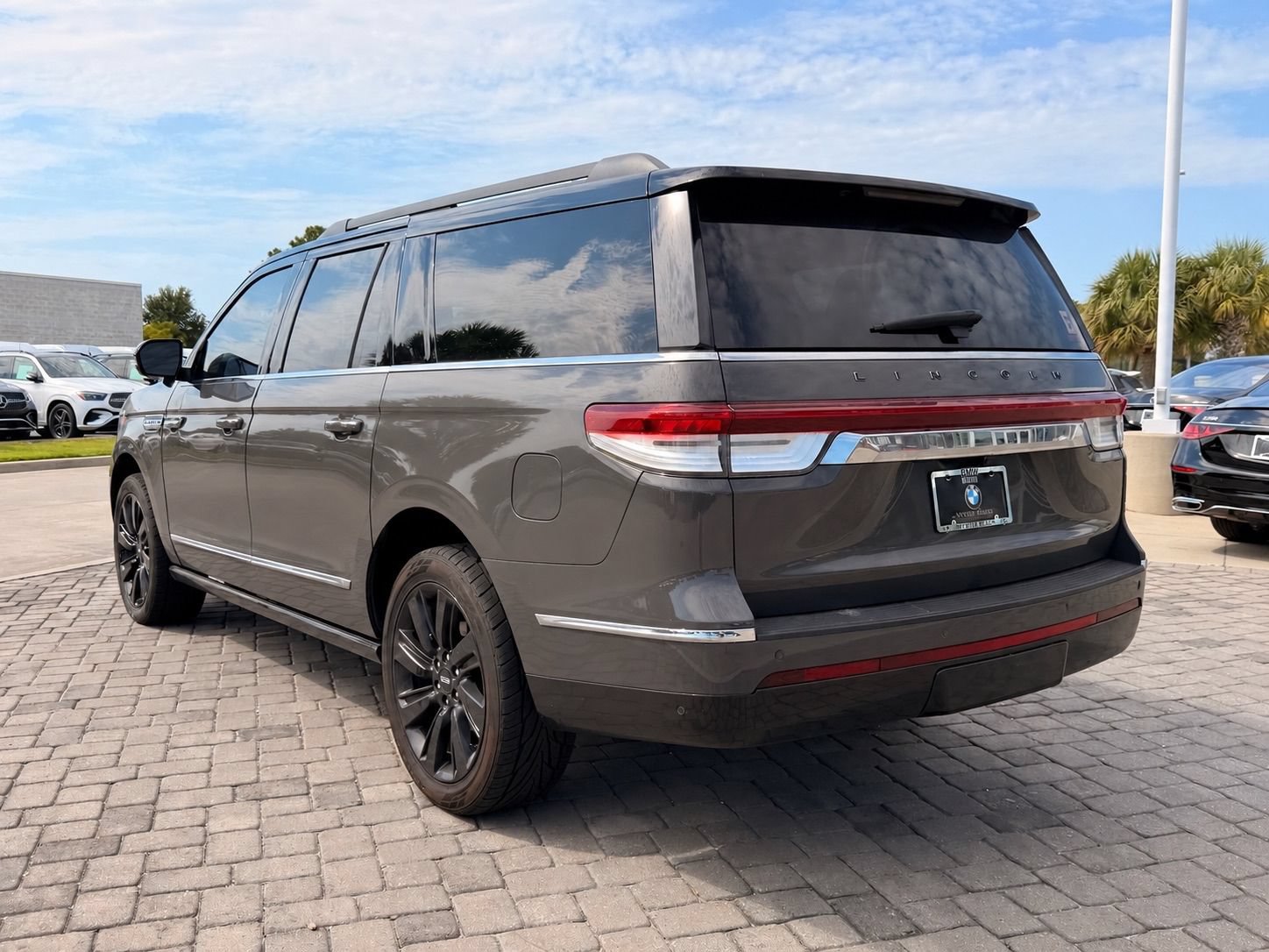 Used 2023 Lincoln Navigator L Black Label AWD/4WD image 11