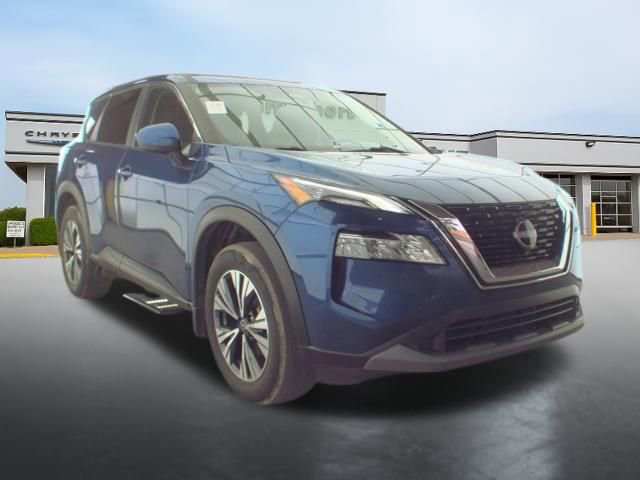 Used 2023 Nissan Rogue SV image 3
