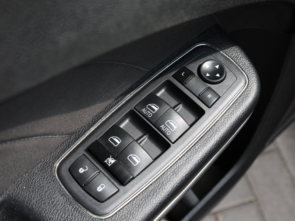 Used 2019 Dodge Charger R/T w/ Driver Confidence Group RWD image 11