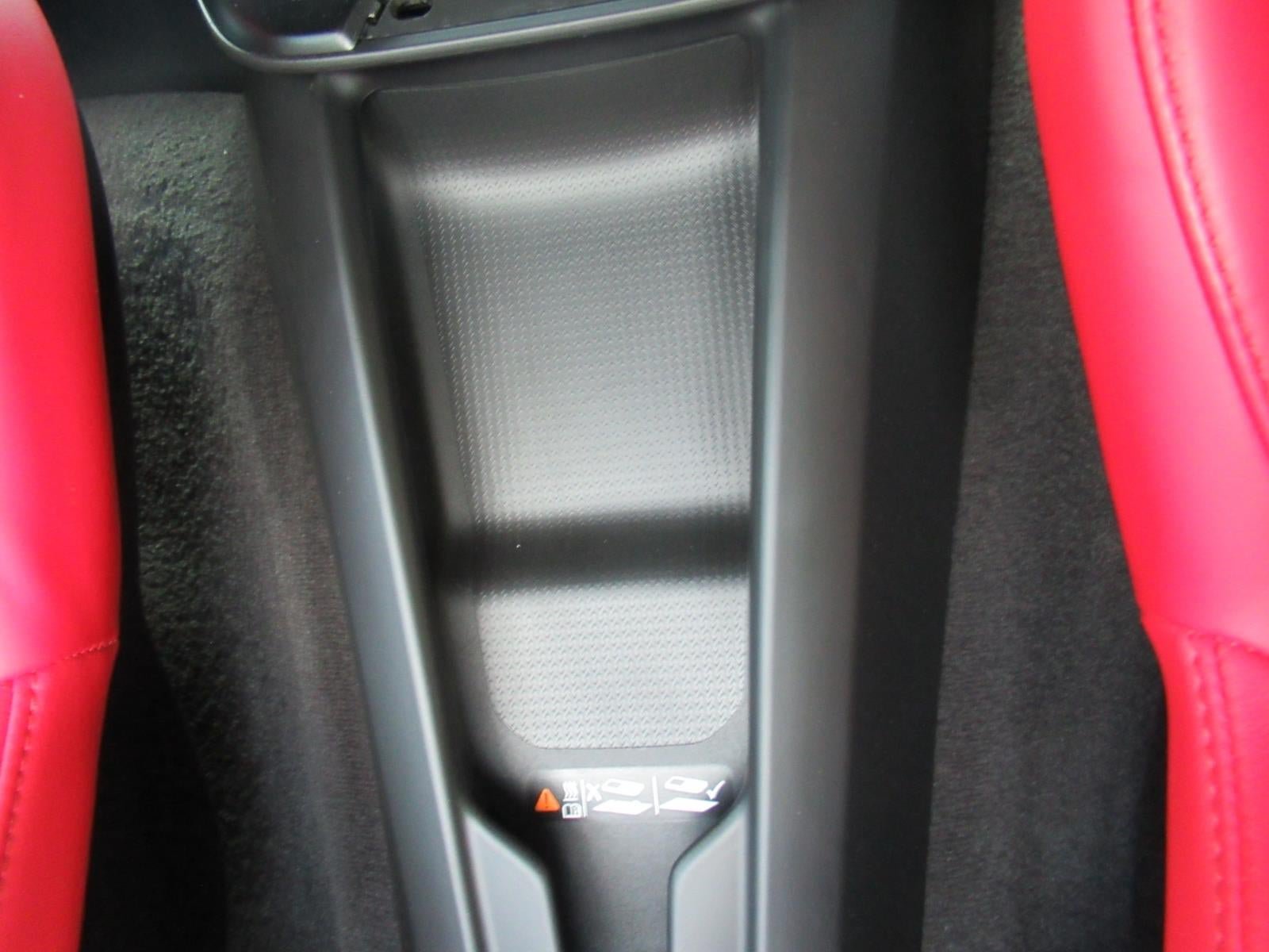 Used 2024 Chevrolet Corvette Stingray Preferred Conv w/ Z51 Performance Package RWD image 31
