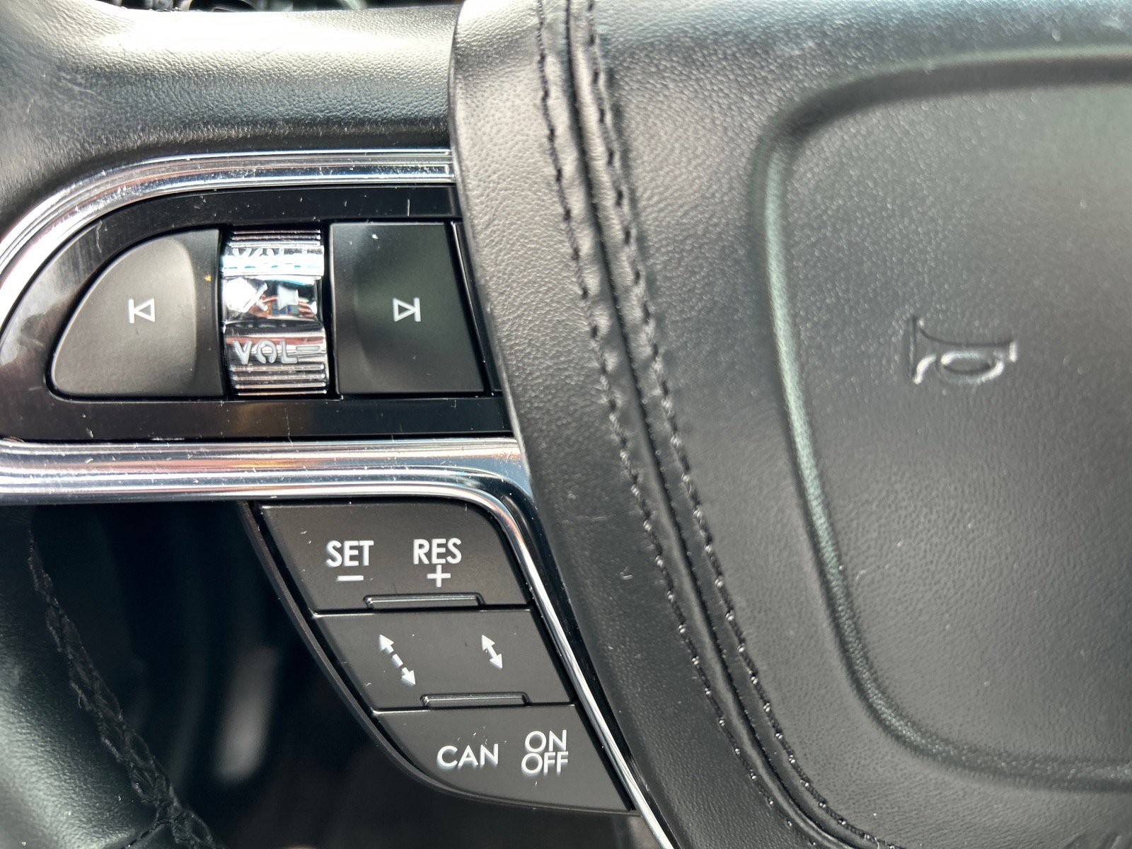 Used 2018 Lincoln Continental Reserve image 22