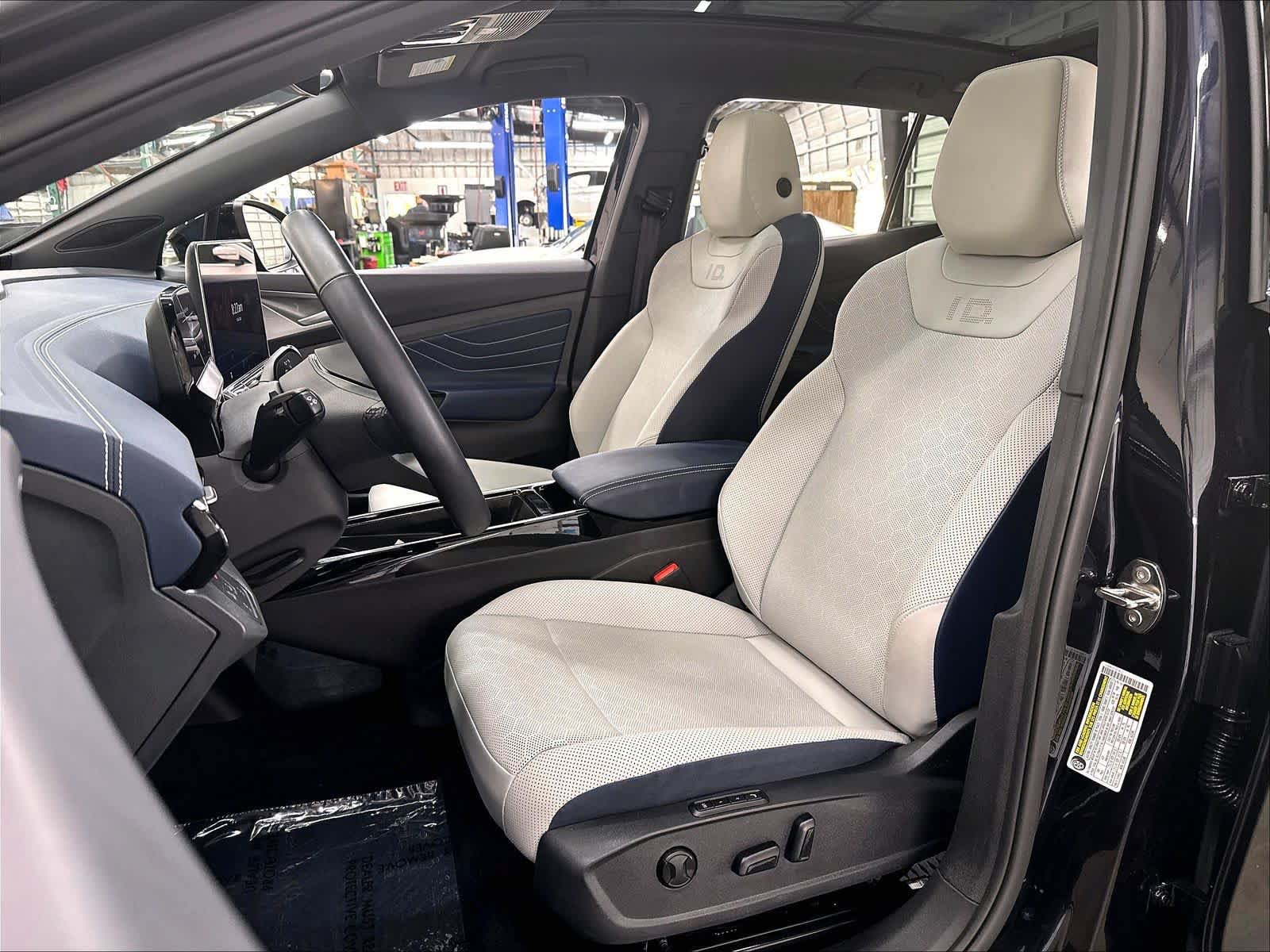 Used 2025 Volkswagen ID.4 Pro S RWD image 24