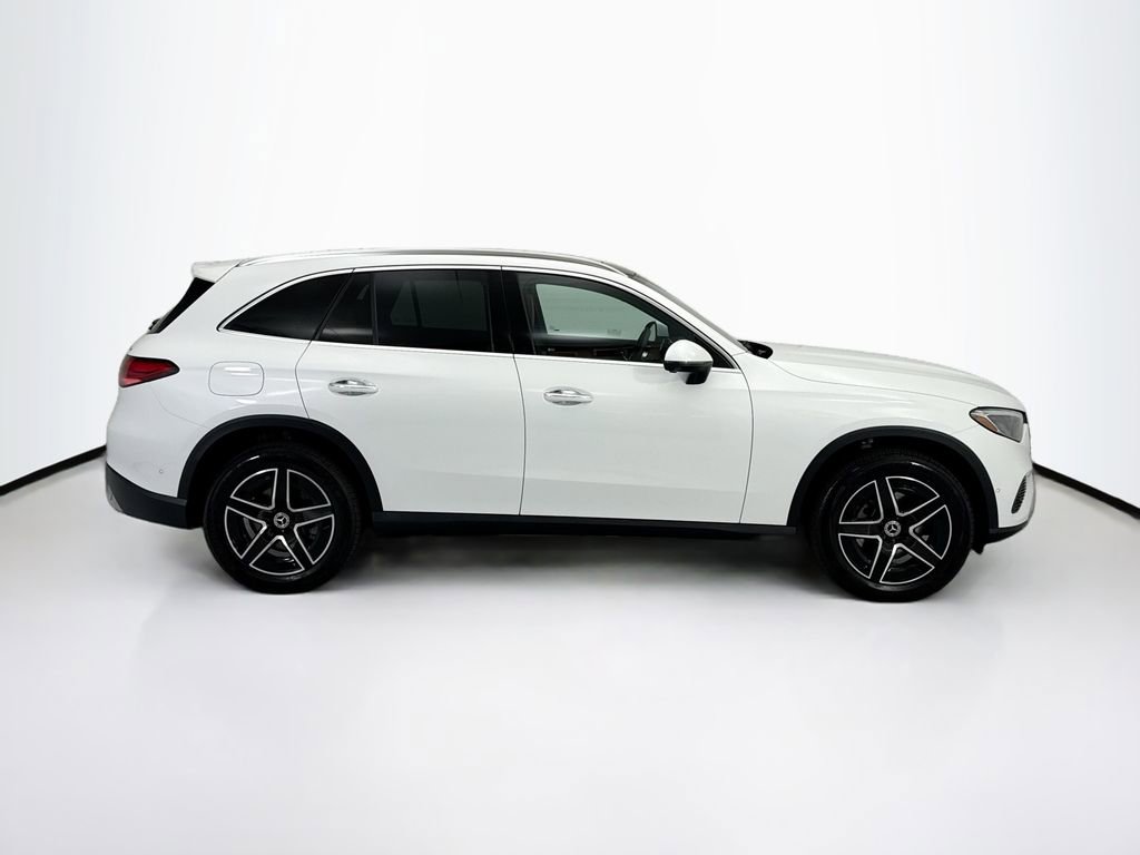 Certified 2026 Mercedes-Benz GLC 300 4MATIC image 4