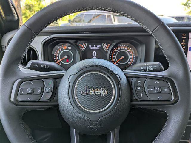 Certified 2025 Jeep Wrangler Sport AWD/4WD image 19