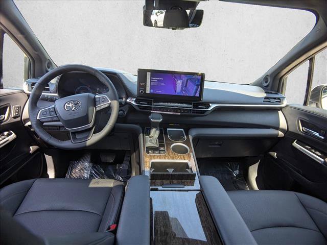 Used 2026 Toyota Sienna Limited AWD/4WD image 17