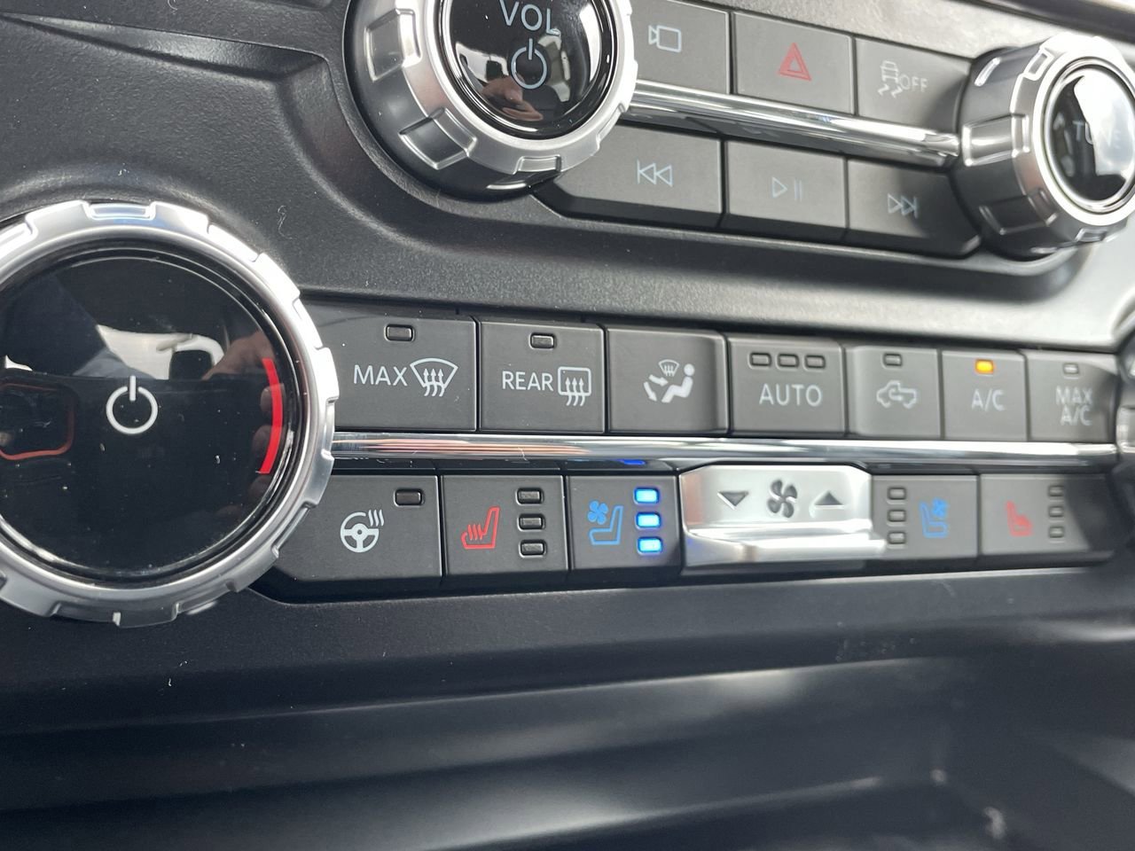 New 2026 Ford F250 Lariat RWD image 25