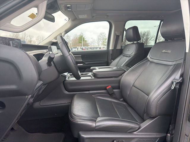 Used 2025 Ford Expedition Max Platinum w/ Driver's Package image 35