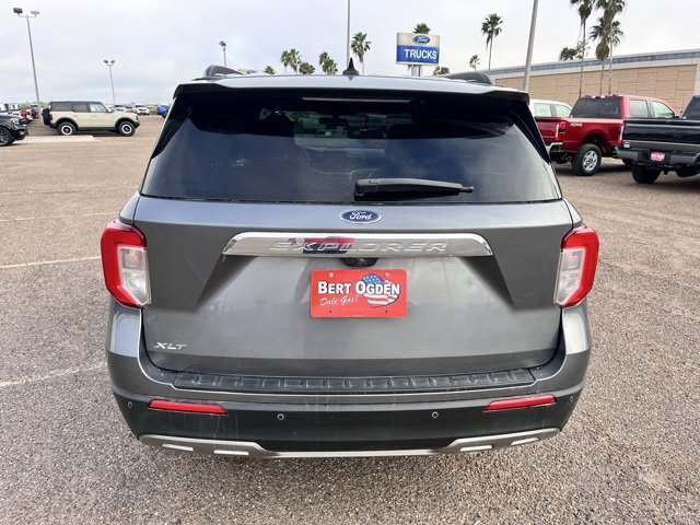 Used 2021 Ford Explorer XLT w/ Equipment Group 202A image 5