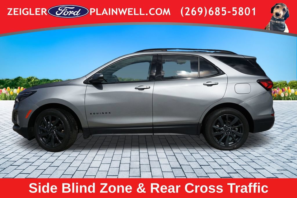 Used 2023 Chevrolet Equinox RS w/ LPO, Floor Liner Package FWD image 2