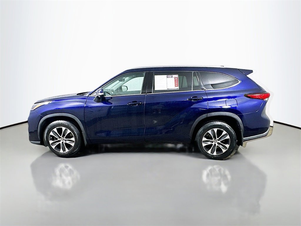 Used 2021 Toyota Highlander XLE image 5