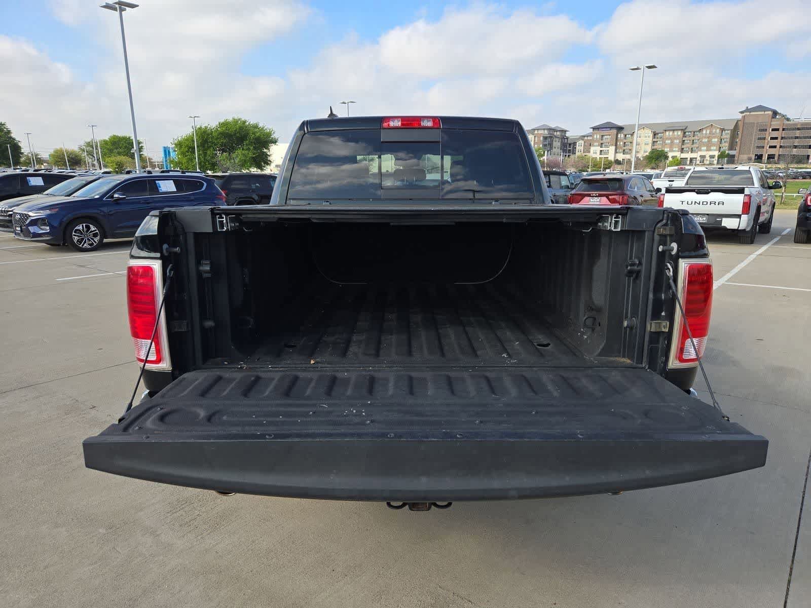 Used 2015 RAM 1500 Laramie w/ Convenience Group AWD/4WD image 32