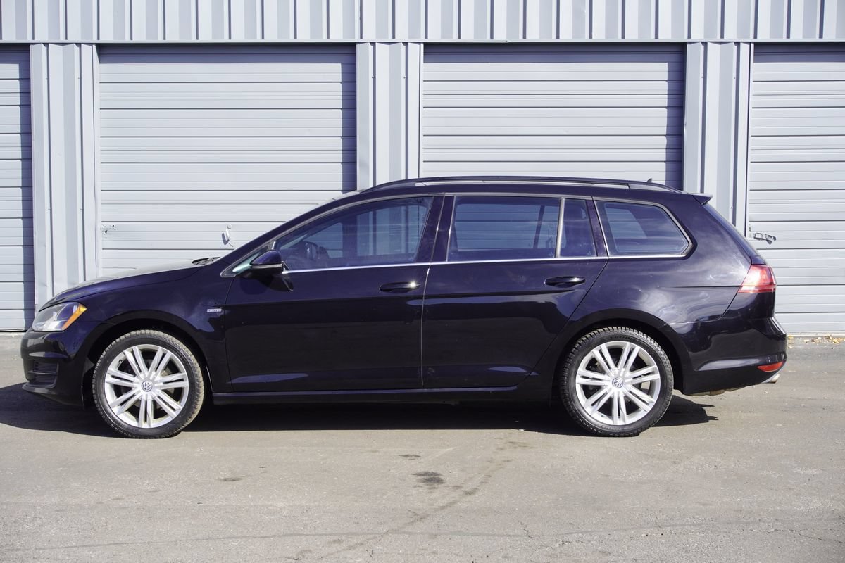 Used 2016 Volkswagen Golf Limited Edition FWD image 2