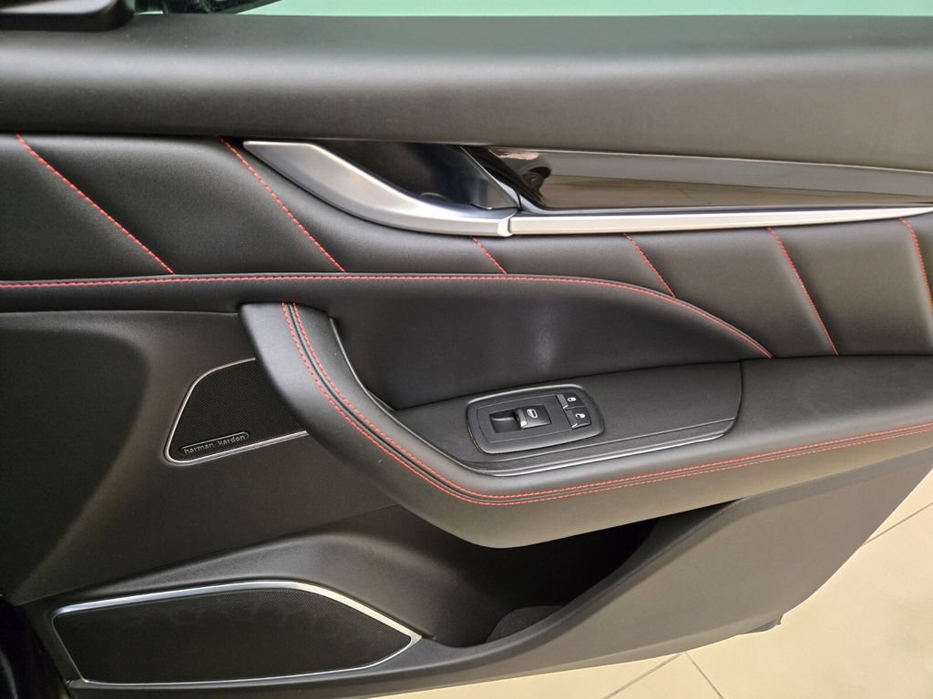 Certified 2024 Maserati Levante GT Ultima AWD/4WD image 29