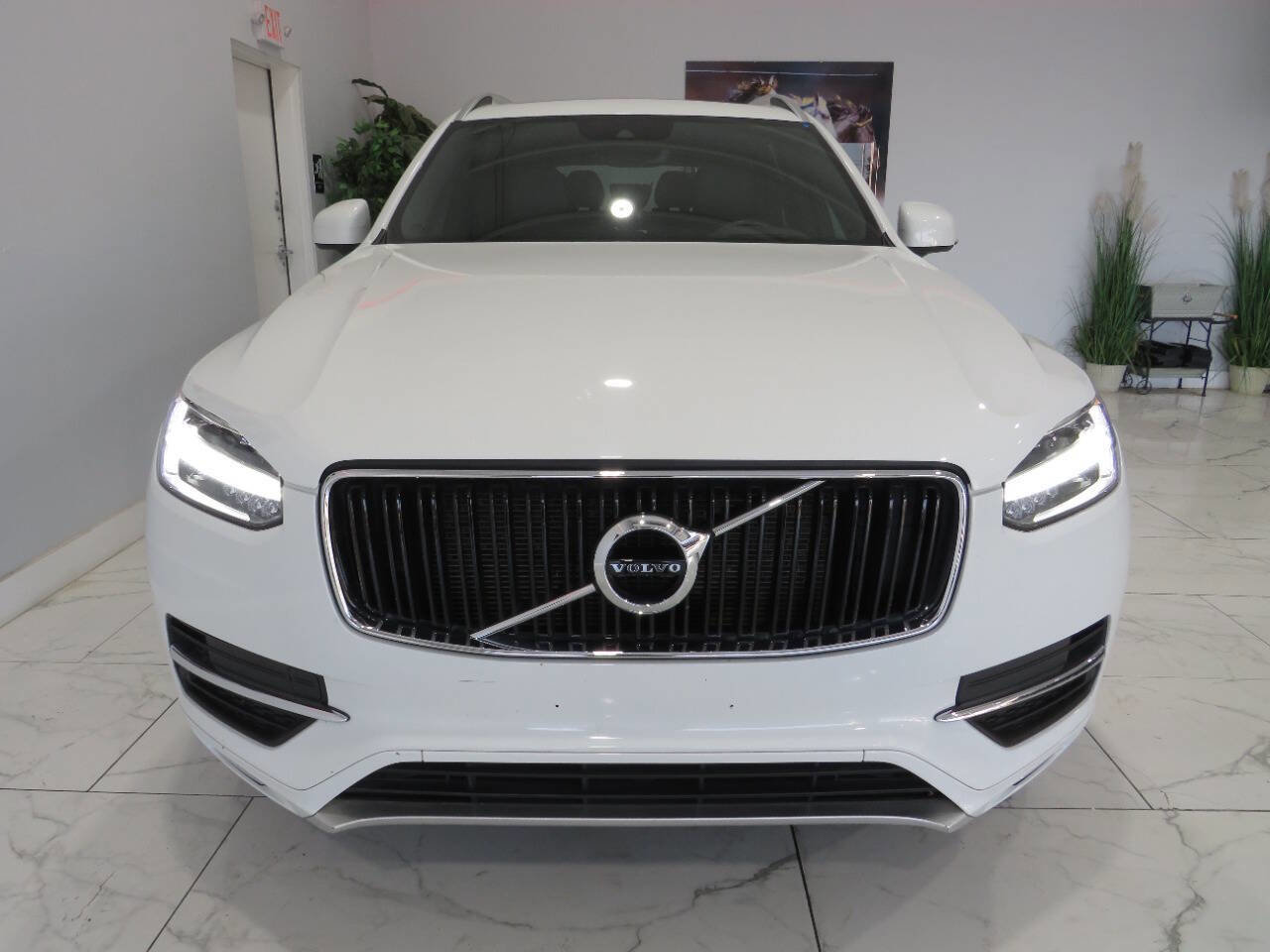 Used 2019 Volvo XC90 T6 Momentum w/ Protection Package Premier image 9