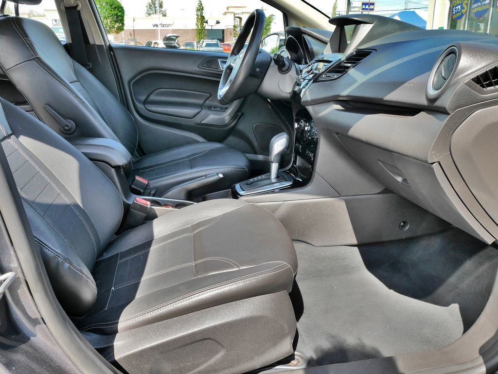 Used 2018 Ford Fiesta Titanium FWD image 12