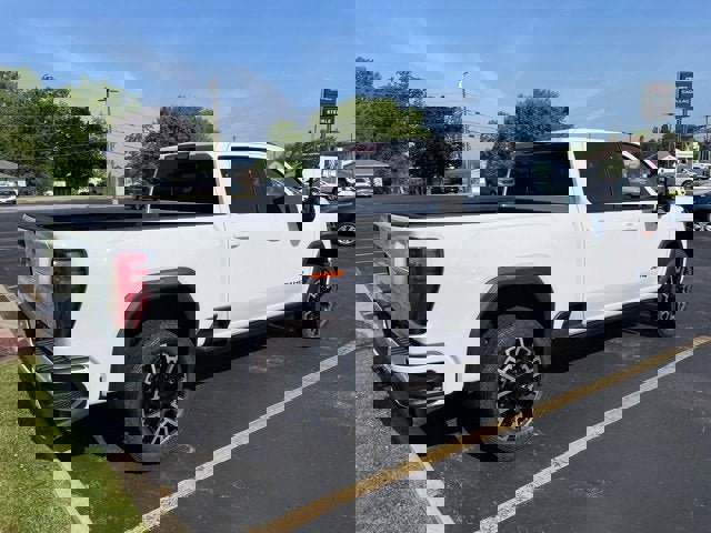New 2025 GMC Sierra 2500 AT4 w/ AT4 Premium Plus Package image 11