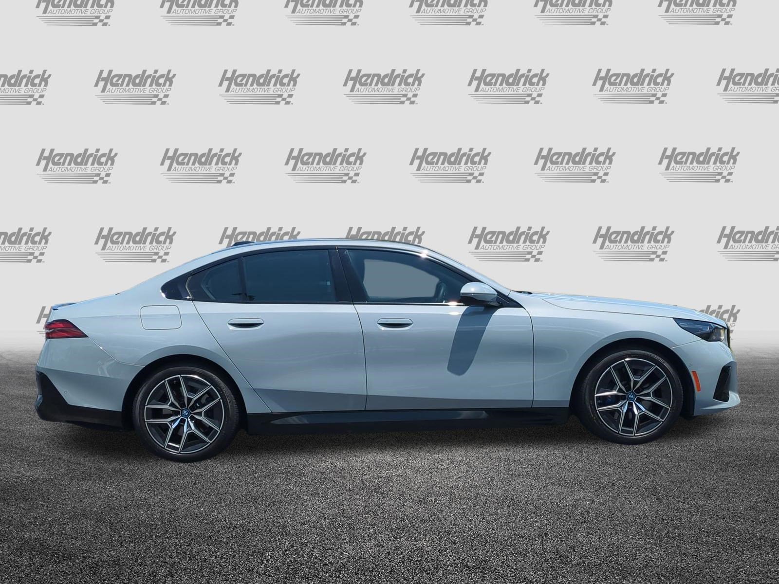 Certified 2024 BMW i5 eDrive40i w/ Executive Package RWD image 11
