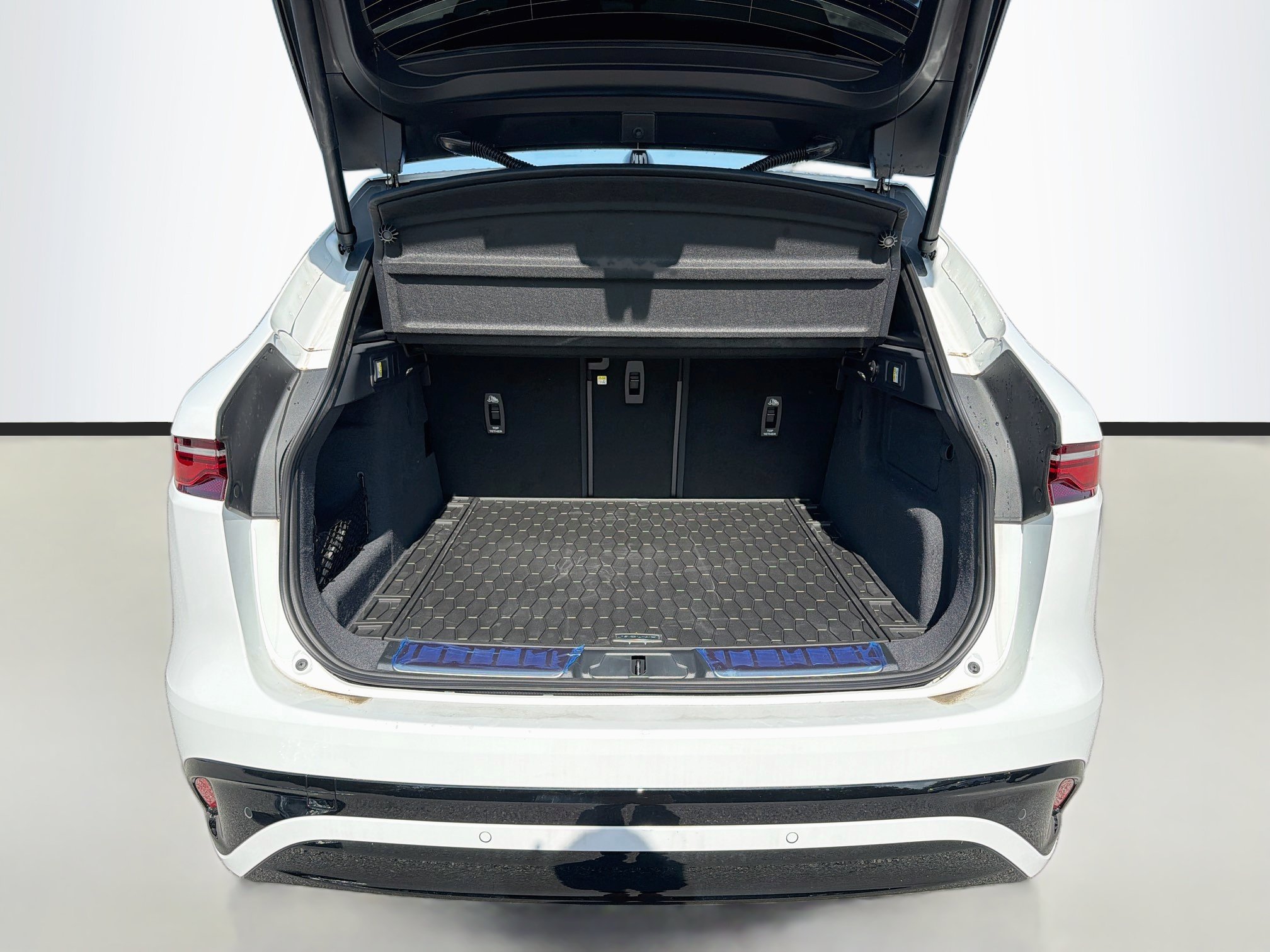 New 2026 Jaguar F-PACE R-Dynamic S AWD/4WD image 12