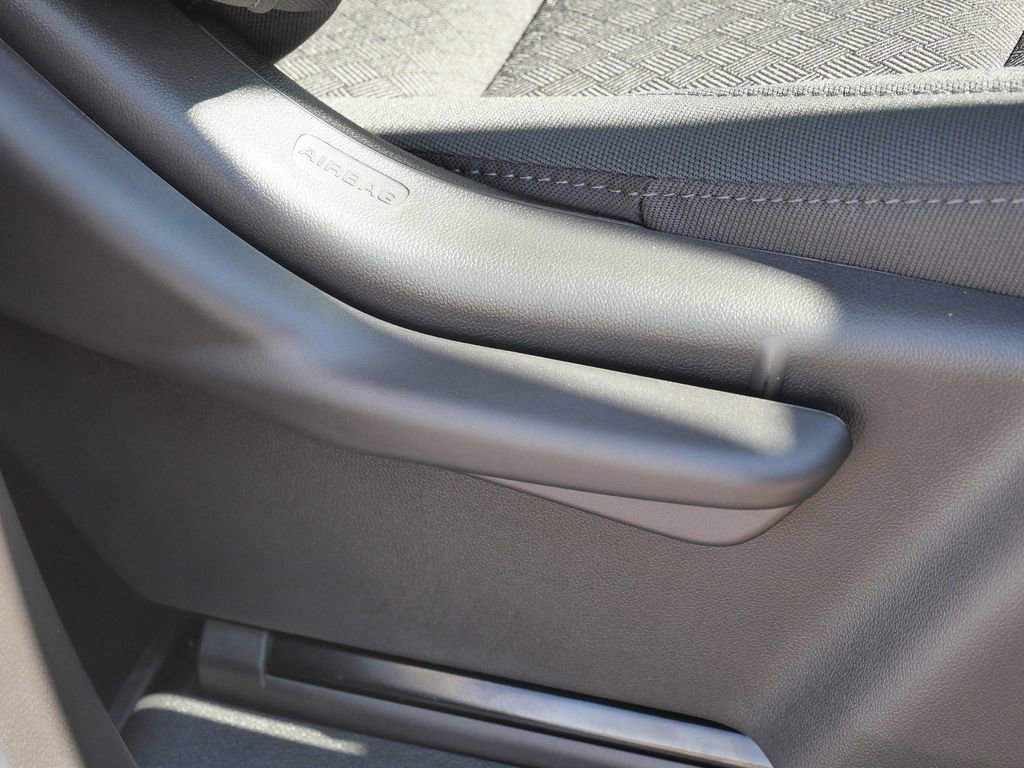 New 2026 GMC Sierra 1500 SLE image 25