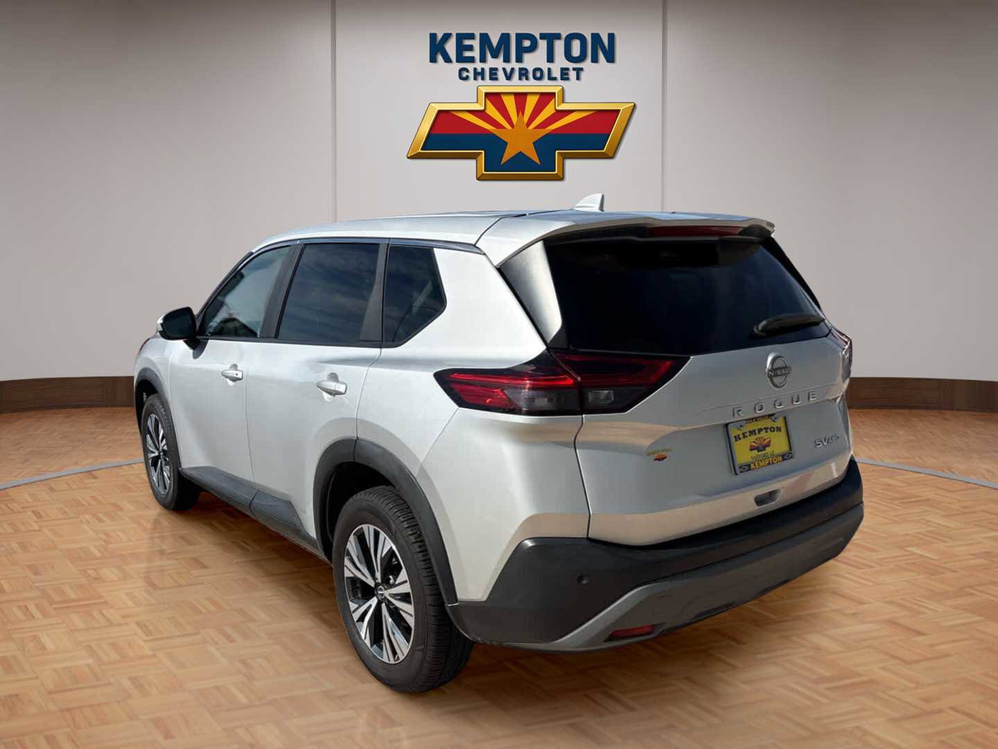 Used 2023 Nissan Rogue SV AWD/4WD image 4