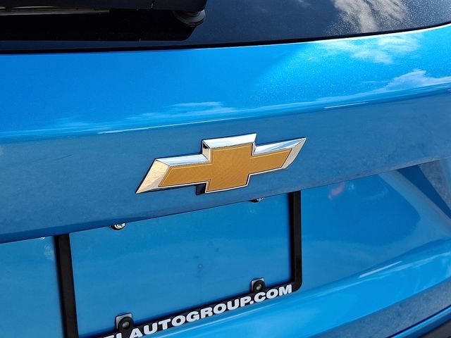 Certified 2025 Chevrolet Trax LT FWD image 30