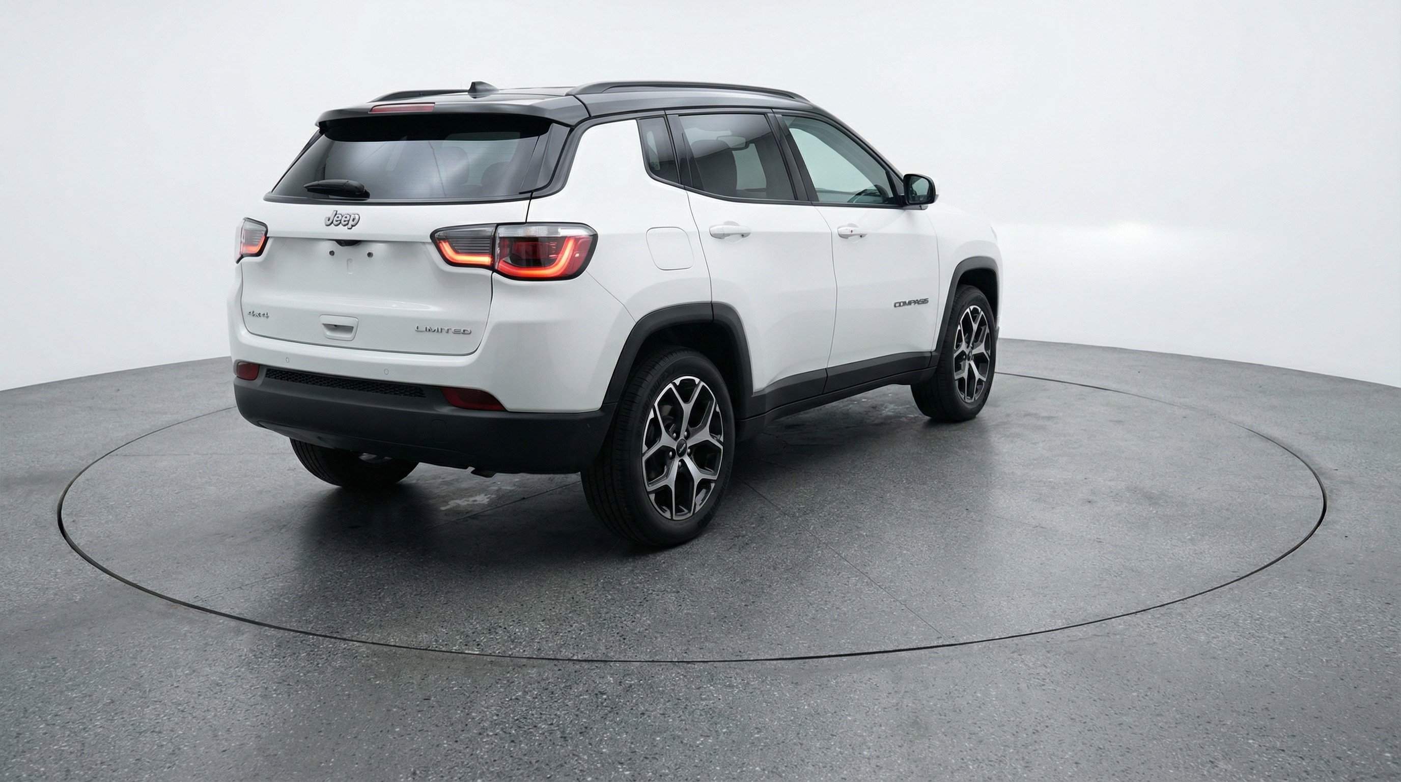 Used 2025 Jeep Compass Limited image 6