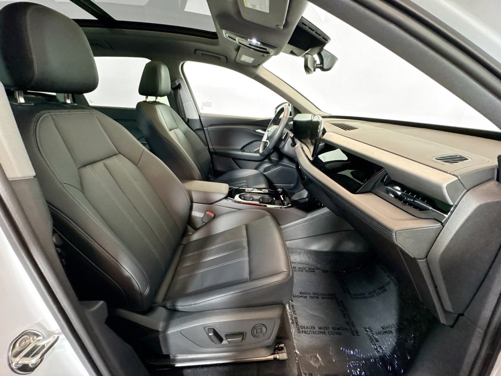 Used 2025 Audi Q6 e-tron Premium w/ Convenience Package image 25