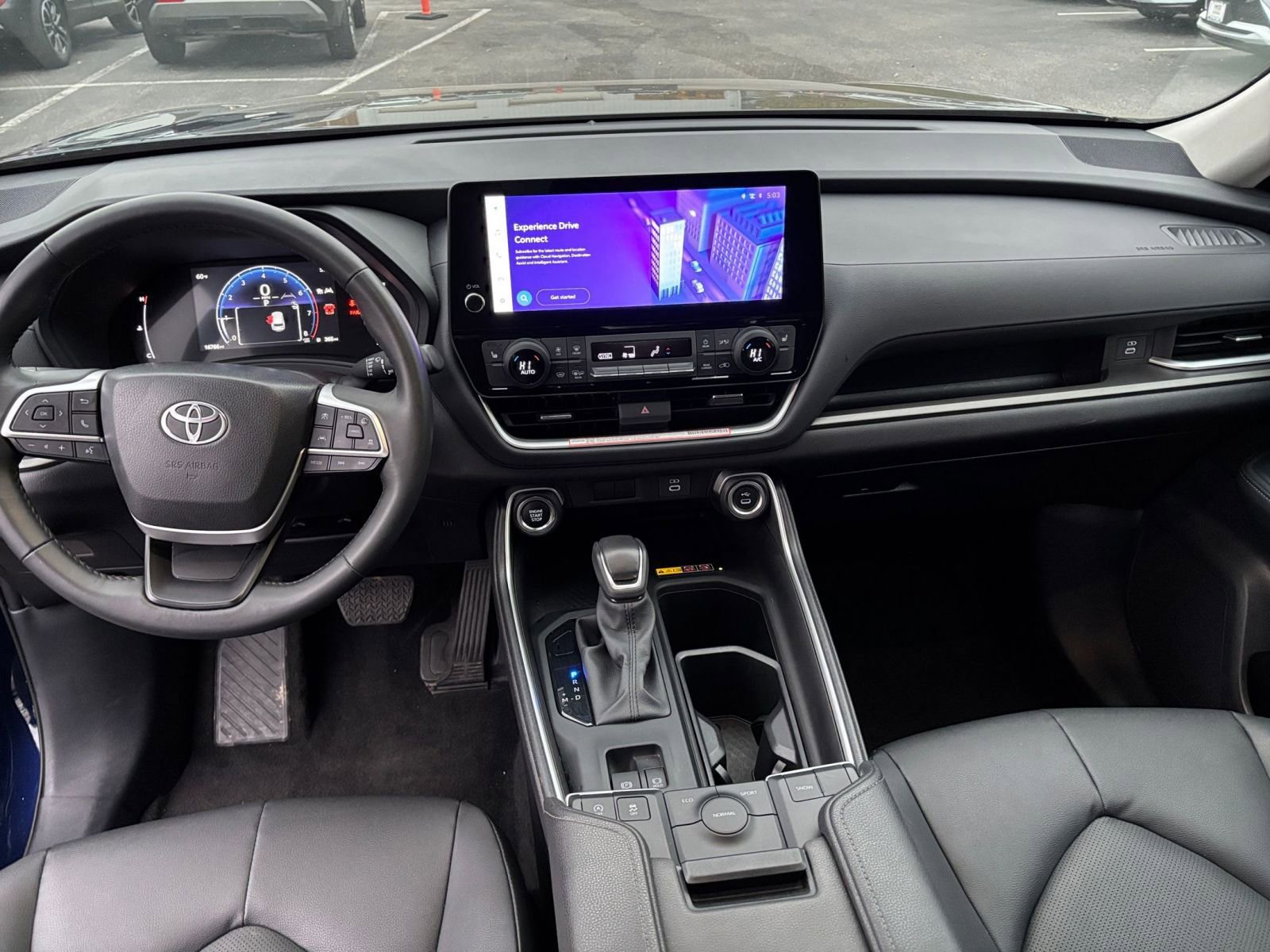 Used 2025 Toyota Grand Highlander LE image 29