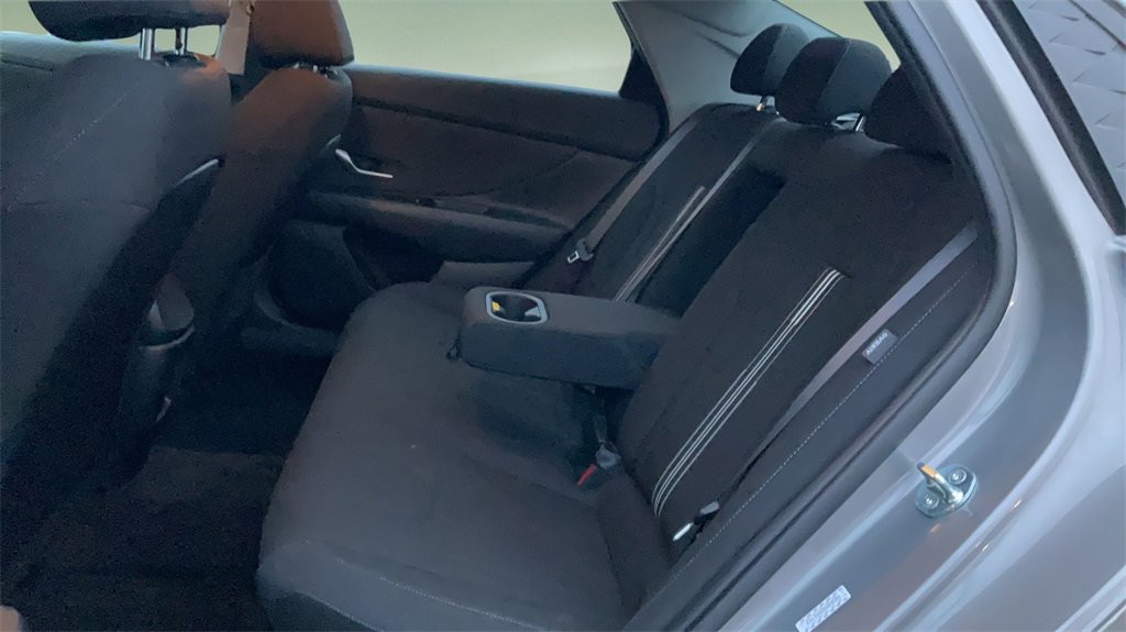 Certified 2024 Hyundai Elantra SEL w/ Convenience Package image 12