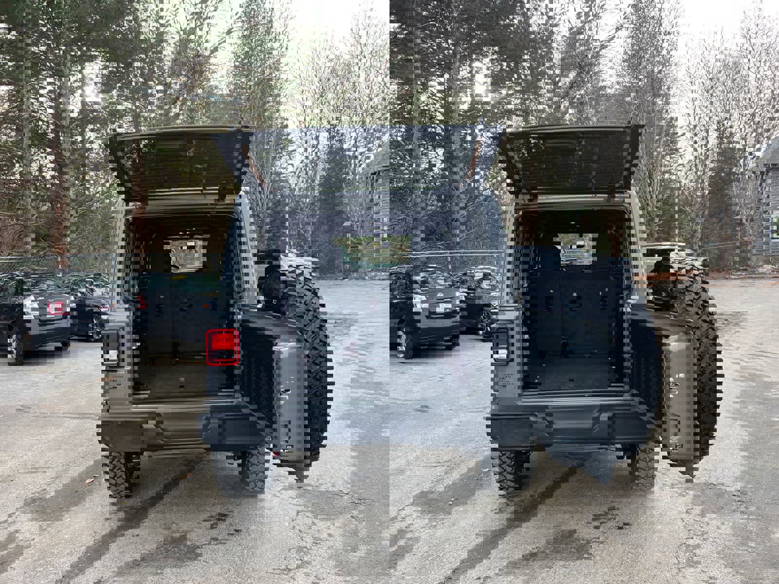 Used 2022 Jeep Wrangler Unlimited Willys image 39