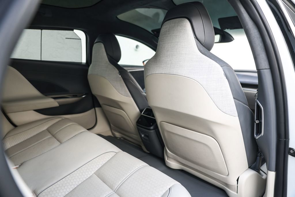 Used 2022 Lucid Air Dream Edition image 25