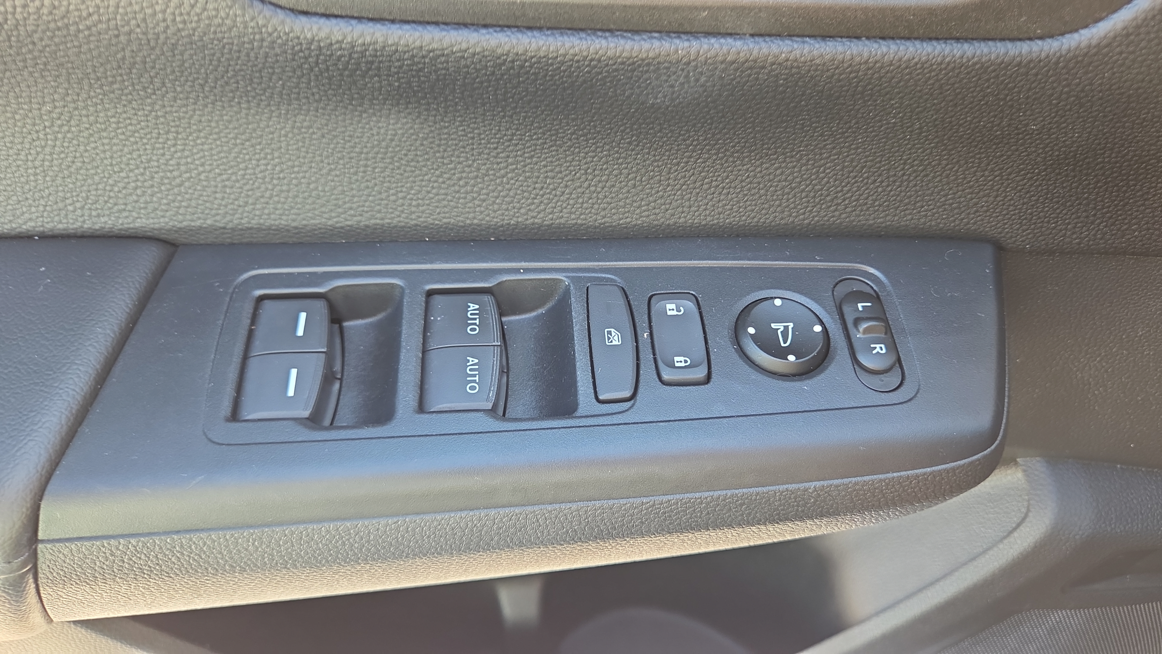 Certified 2024 Honda CR-V EX image 34