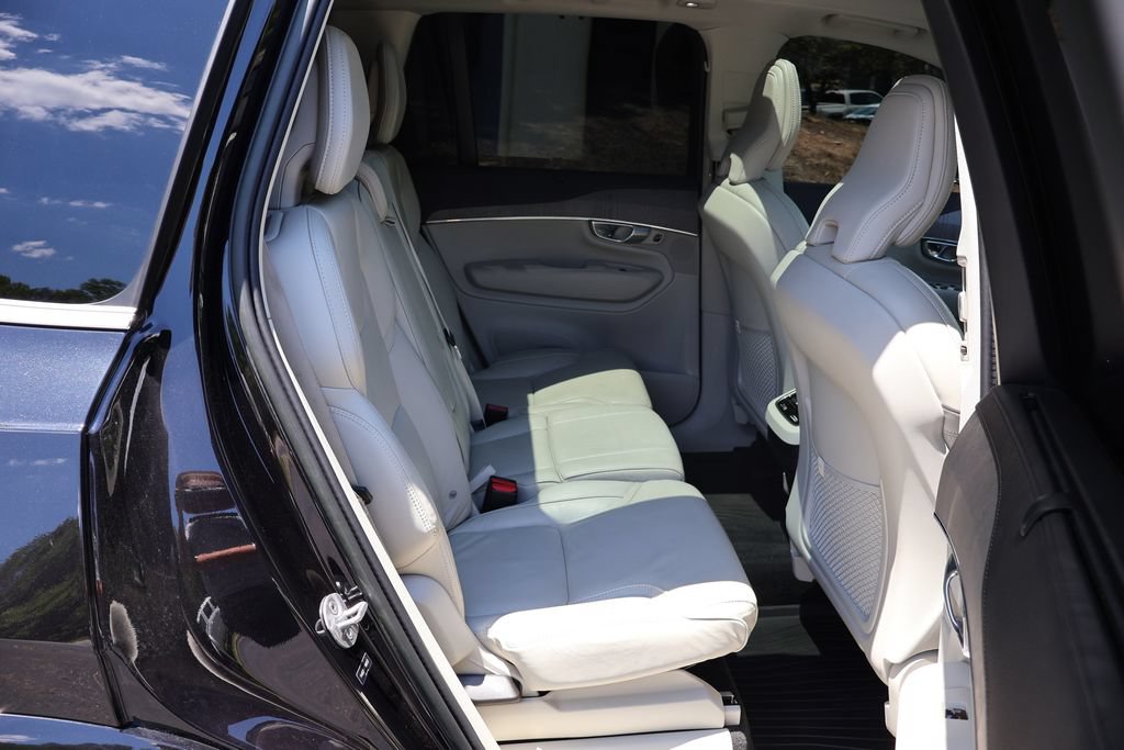 Used 2023 Volvo XC90 B6 Ultimate w/ Protection Package Premier AWD/4WD image 25