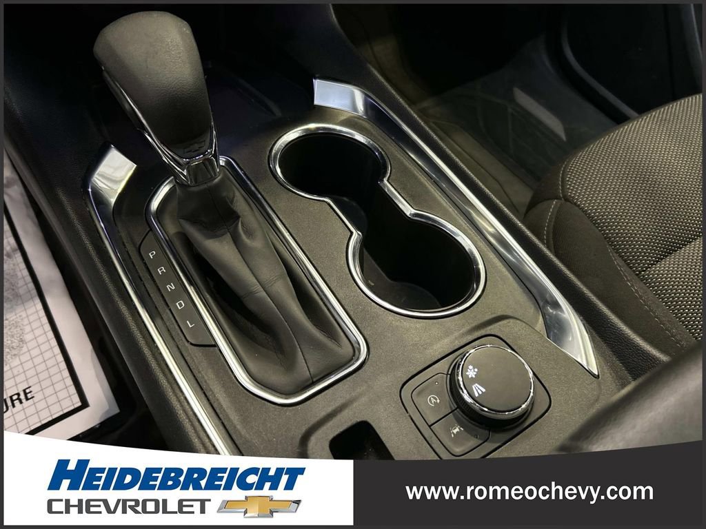 Used 2023 Chevrolet Traverse LT image 23