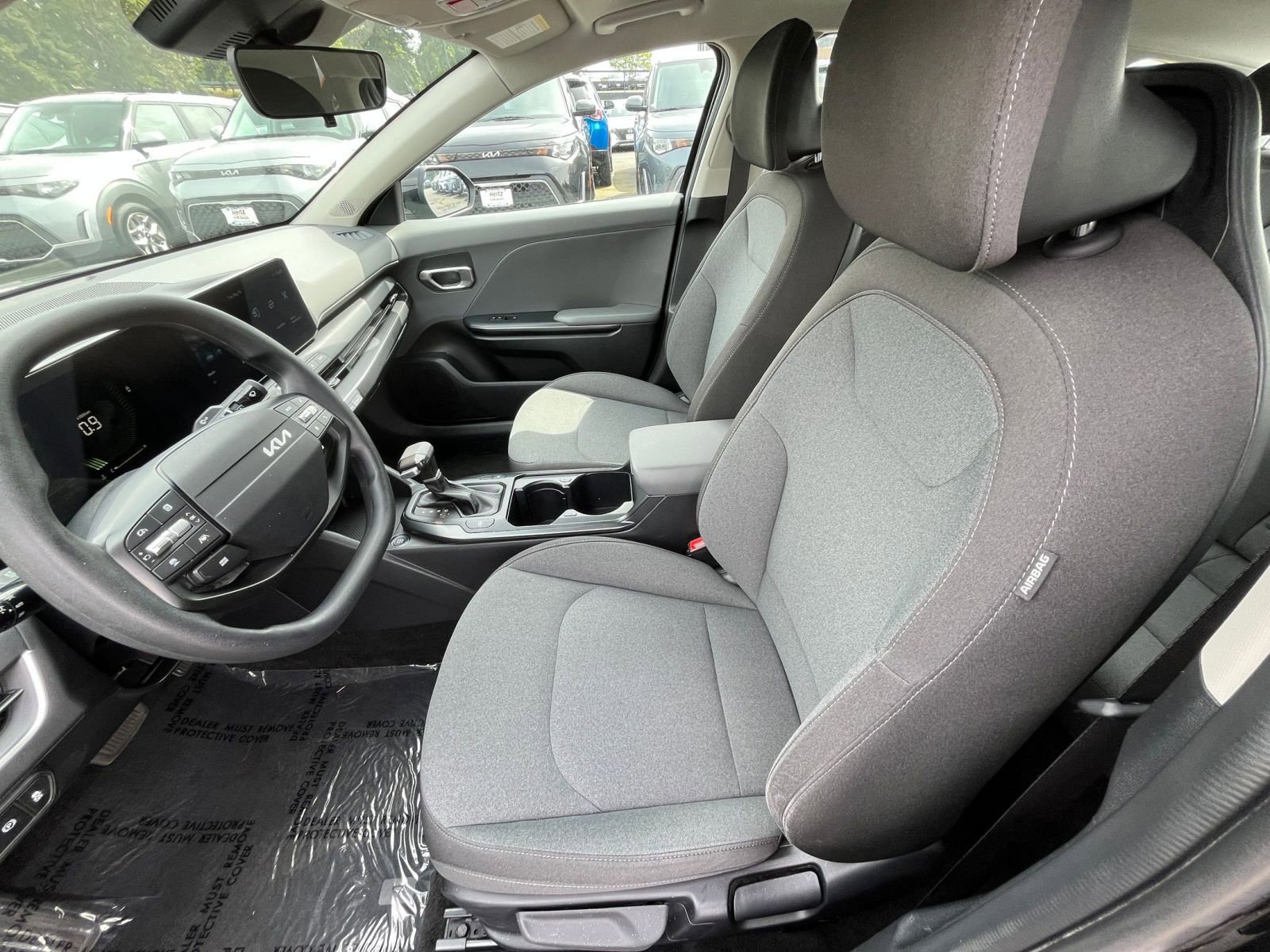 Used 2025 Kia K4 FWD image 28