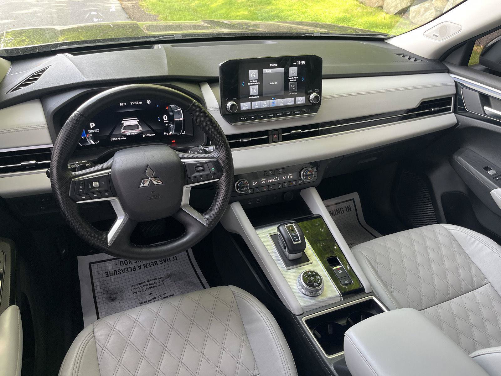 Used 2023 Mitsubishi Outlander SEL AWD/4WD image 37